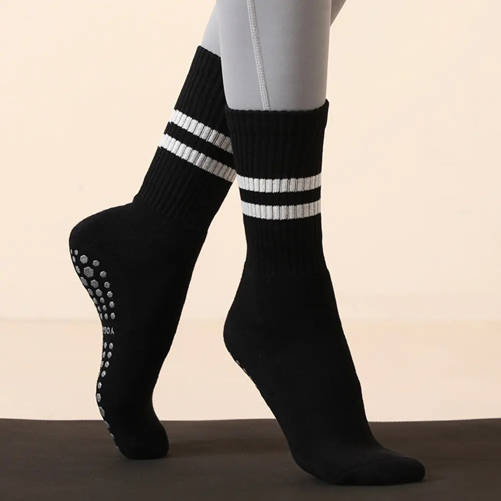 Non-Slip Fitness Socks & Stockings – Anti-Skid Grip Sports Socks for Yoga, Gym & Training