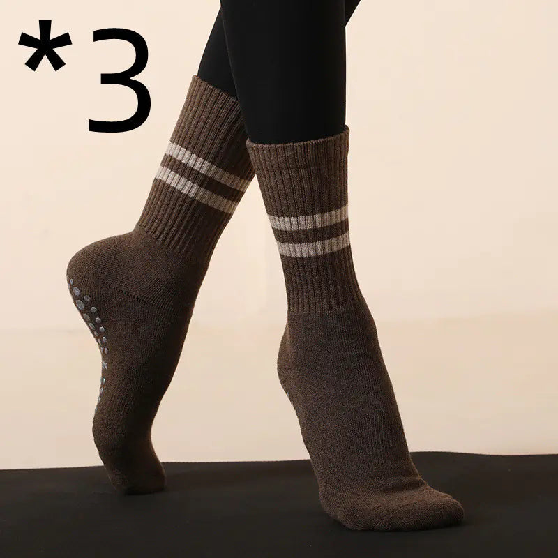 Non-Slip Fitness Socks & Stockings – Anti-Skid Grip Sports Socks for Yoga, Gym & Training